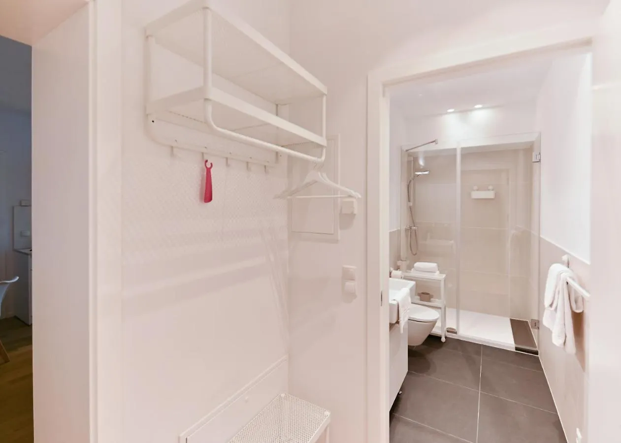 Stylish & Modern Apartment - Private Garden & Free Parking Vienna 0*,
